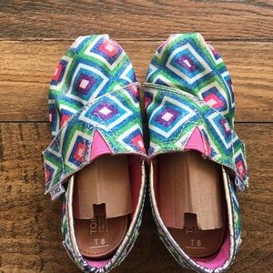 Sparkly patterned Toms